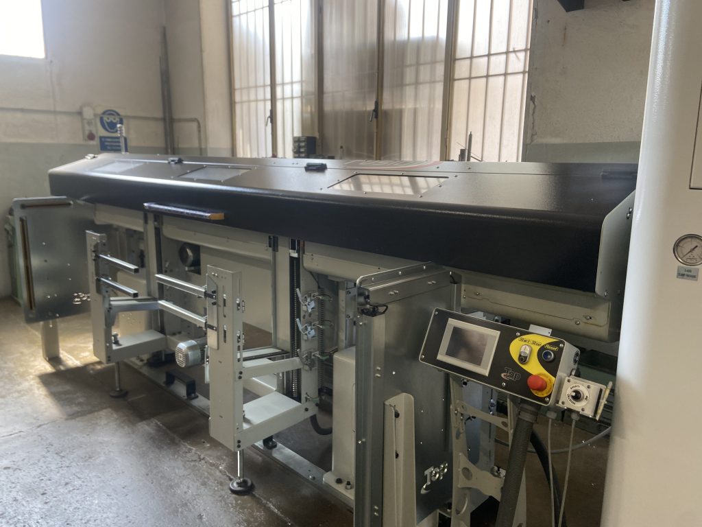 dispositivo industriale per tornitura